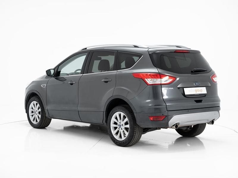 Usado Ford Kuga 120 HP (88 kW) 2016 Cinzento SUV