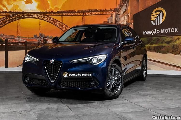 Azul Usado 2021 Alfa Romeo Stelvio Super SUV | € 28.900 (Bom preço) - Imagem 1/1