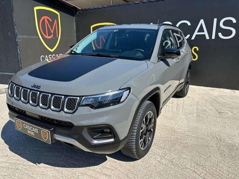 Cinzento Usado 2023 Jeep Compass SUV | € 32.990 (Caro) - Imagem 1/4