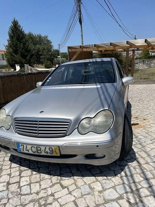 Usado 2001 Mercedes C320 Sedan | € 5.500 - Imagem 1/4