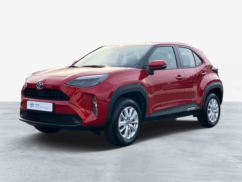 Vermelho (pintura metalizada especial) Usado 2024 Toyota Yaris Comfort Sedan | € 26.750 (Preço elevado) - Imagem 1/4