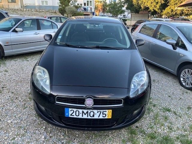 Cinzento Usado 2012 Fiat Bravo Dynamic Citadino | € 8.750 (Bom preço) - Imagem 1/4