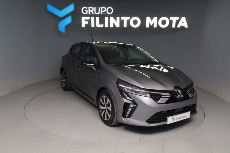Cinzento Usado 2024 Mitsubishi Colt Invite | € 17.690 (Preço justo) - Imagem 1/1