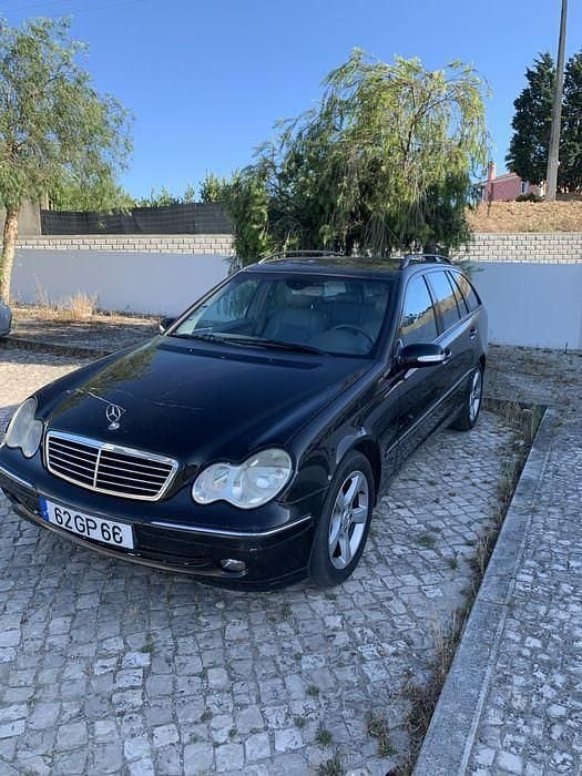 Usado 2005 Mercedes C220 Avantgarde Sedan | € 5.250 (Super Preço) - Imagem 1/4