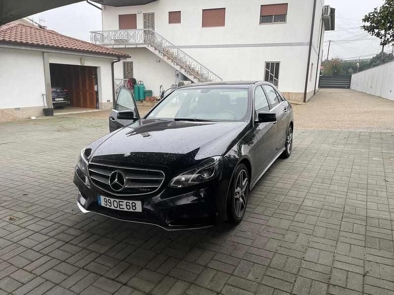 Usado Mercedes E250 204 HP (150 kW) 2013 Preto Sedan