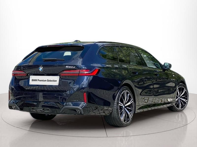 Usado BMW 520 Comfort Edition 197 HP (144 kW) 2024 Preto Carrinha