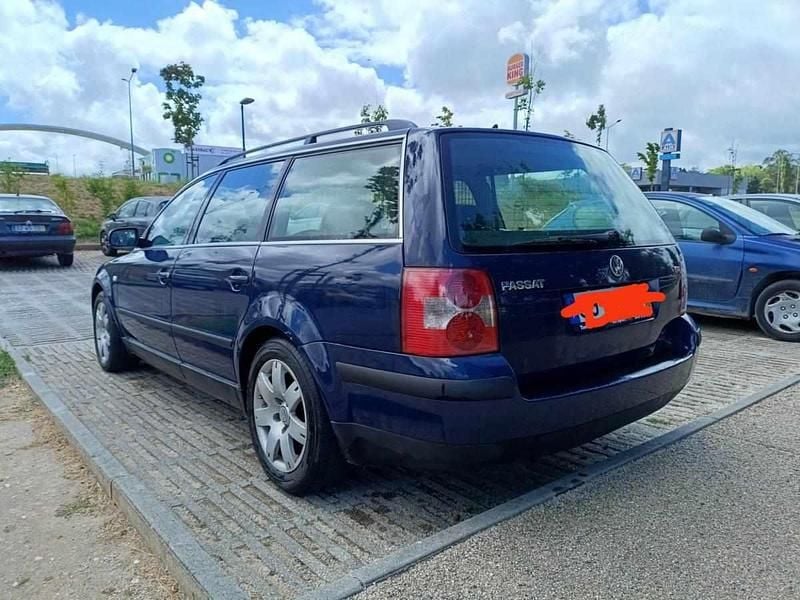 Azul Usado 2004 VW Passat Carrinha | € 3.000 (Bom preço) - Imagem 1/4