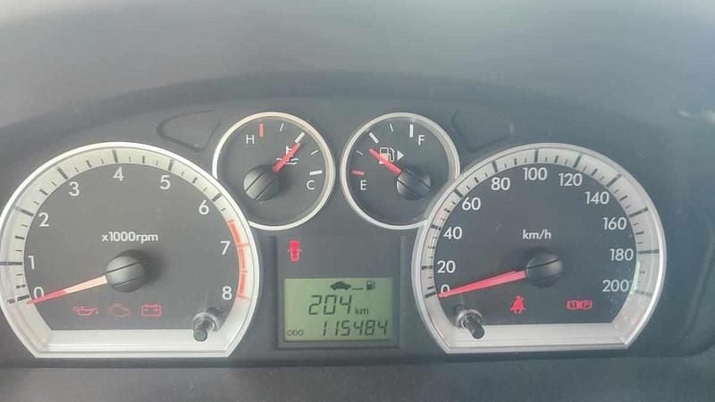 Branco Usado 2010 Chevrolet Aveo Citadino | € 1.700 - Imagem 1/4