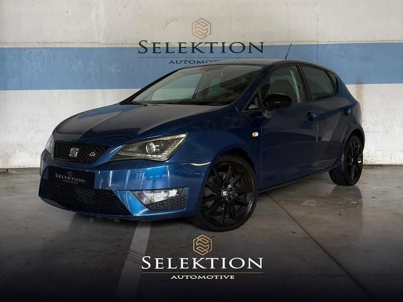 Azul Usado 2016 Seat Ibiza FR | € 11.900 (Preço justo) - Imagem 1/4
