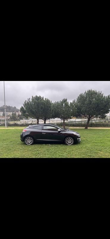 Usado Renault Mégane GT Line GT-Line 110 HP (80 kW) 2014 Preto Coupé
