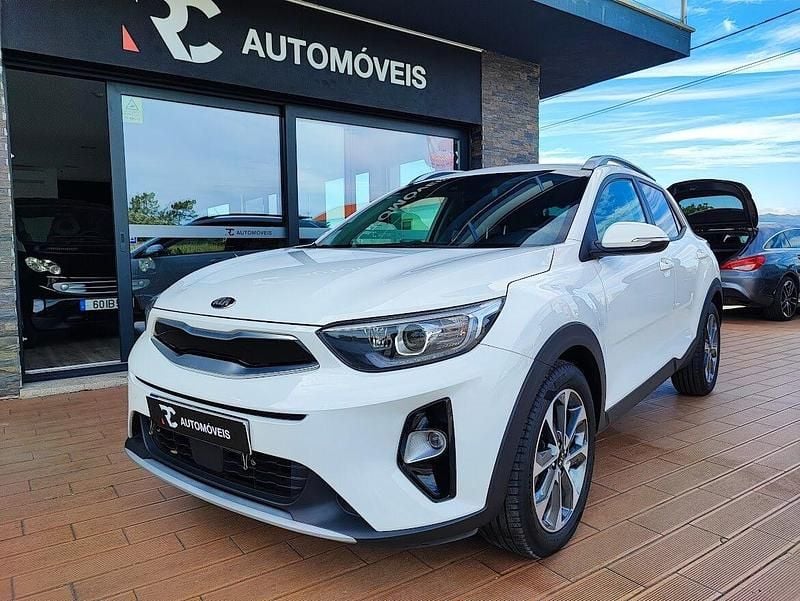 Branco Usado 2020 Kia Stonic SUV | € 14.950 (Preço justo) - Imagem 1/4