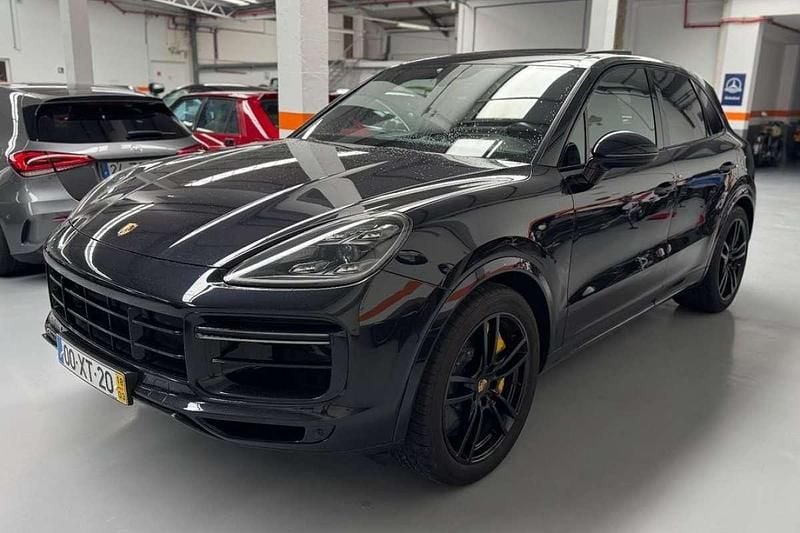 Preto Usado 2018 Porsche Cayenne SUV | € 79.999 - Imagem 1/4