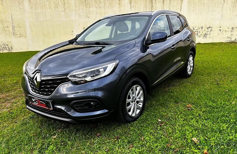 Cinzento Usado 2019 Renault Kadjar Intens SUV | € 18.850 (Preço justo) - Imagem 1/4