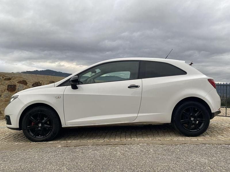Usado 2011 Seat Ibiza SC Citadino | € 6.500 - Imagem 1/4