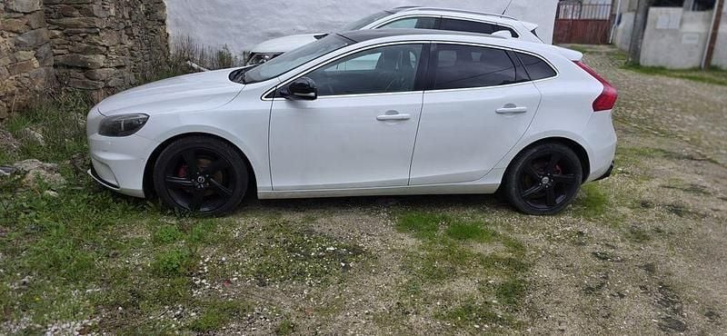 Usado 2013 Volvo V40 Sedan | € 10.000 (Preço justo) - Imagem 1/4