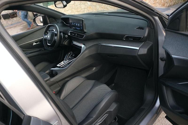 Cinza Usado 2023 Peugeot 3008 Allure SUV | € 25.500 (Preço justo) - Imagem 1/4