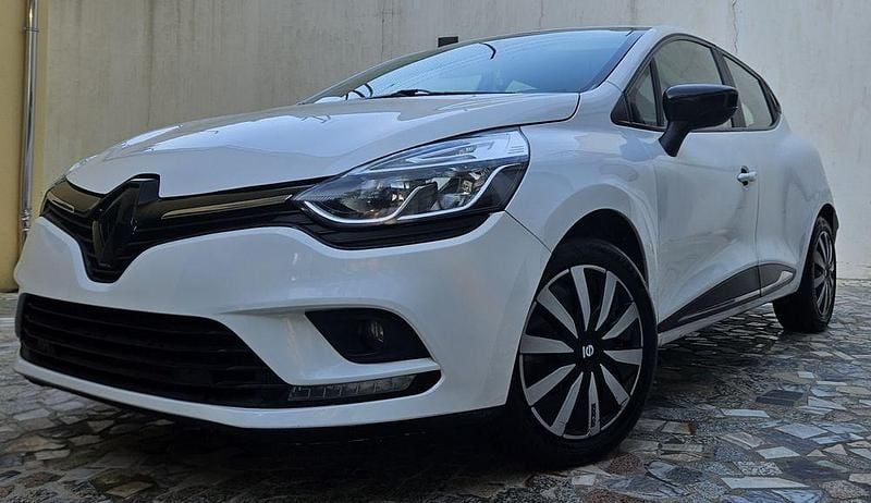 Usado 2017 Renault Clio IV Sedan | € 8.650 (Bom preço) - Imagem 1/4