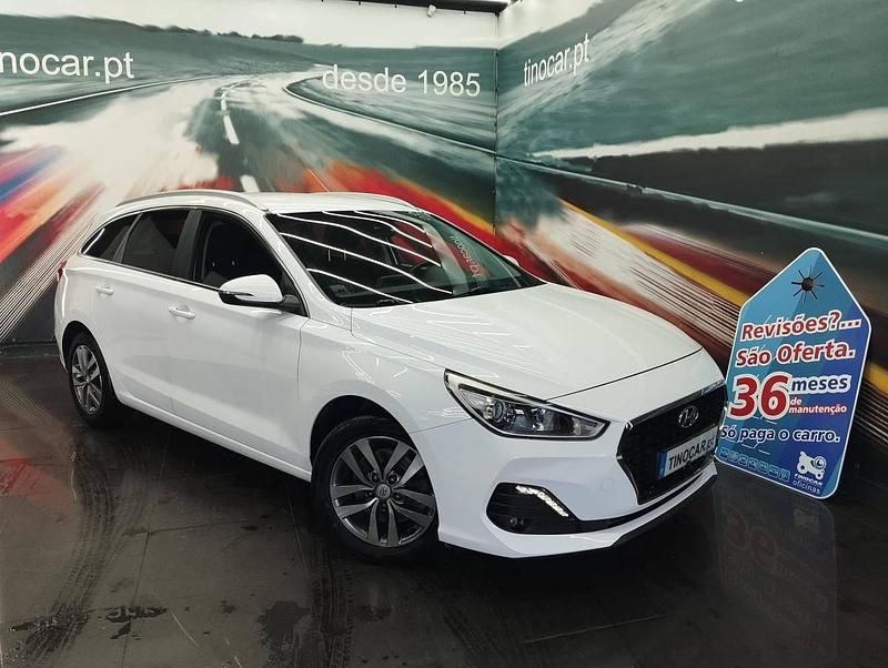 Usado Hyundai i30 116 HP (85 kW) 2019 Branco Carrinha