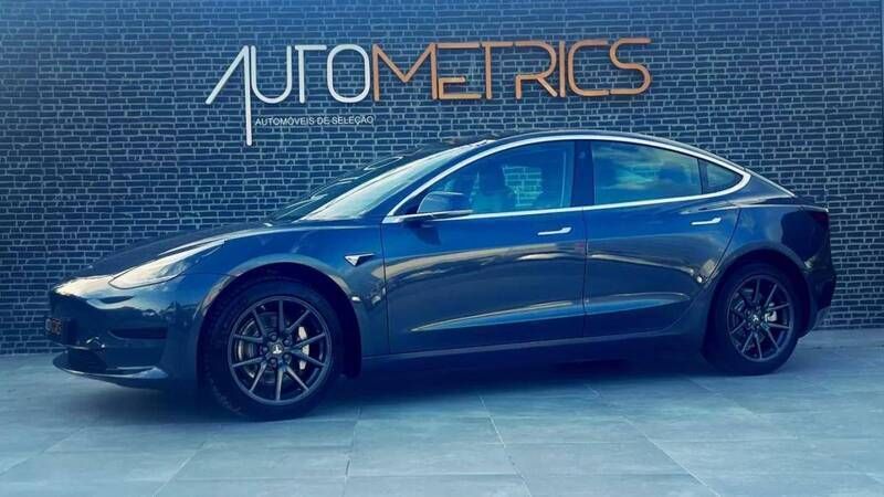 Outra Usado 2019 Tesla Model 3 Standard Range Plus Sedan | € 23.750 (Preço elevado) - Imagem 1/4
