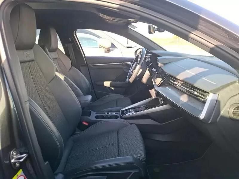 Usado Audi A3 S-Line 204 HP (150 kW) 2022 Cinza antracite Sedan