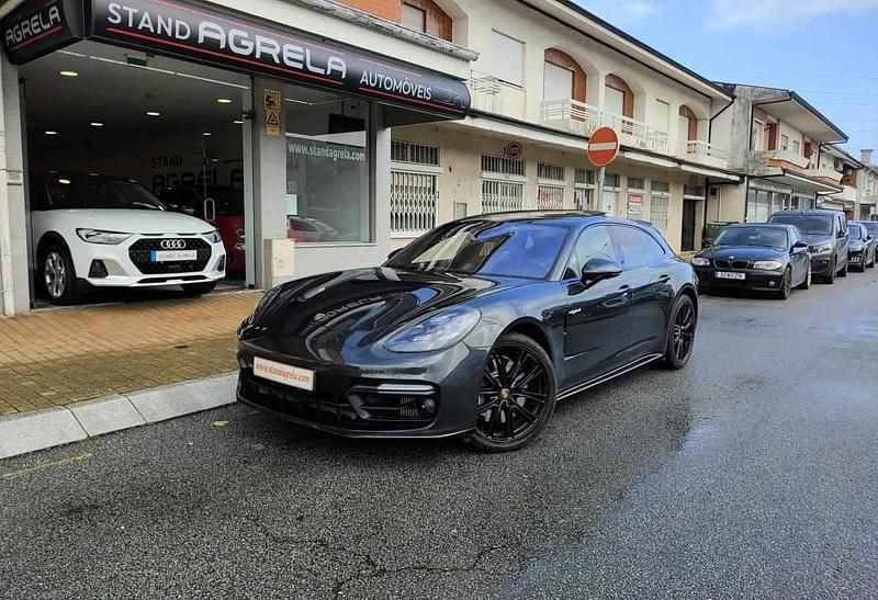 Usado Porsche Panamera Sport Turismo 462 HP (339 kW) 2018 Cinzento