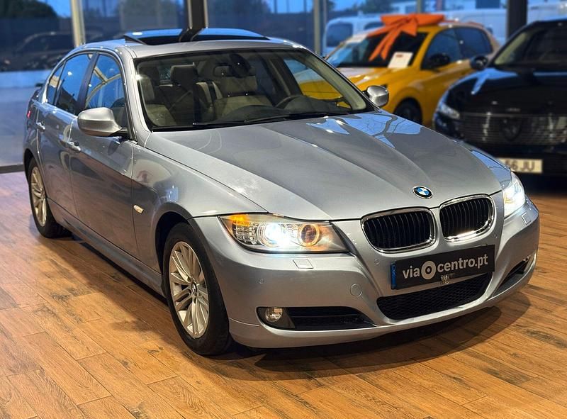 Usado BMW 320 177 HP (130 kW) 2009 Azul claro Sedan