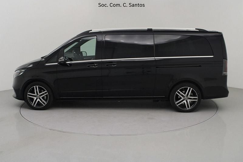 Usado Mercedes V250 Avantgarde 190 HP (139 kW) 2024 Preto Monovolume