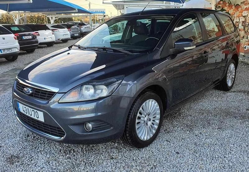 Cinzento Usado 2010 Ford Focus | € 6.650 (Preço elevado) - Imagem 1/4
