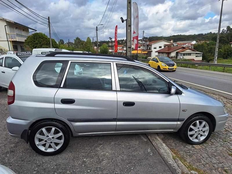 Usado Mitsubishi Space Star 102 HP (75 kW) 2002 Cinzento Van