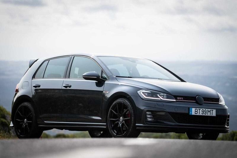 Cinzento Usado 2017 VW Golf VII GTI | € 25.350 (Preço justo) - Imagem 1/4