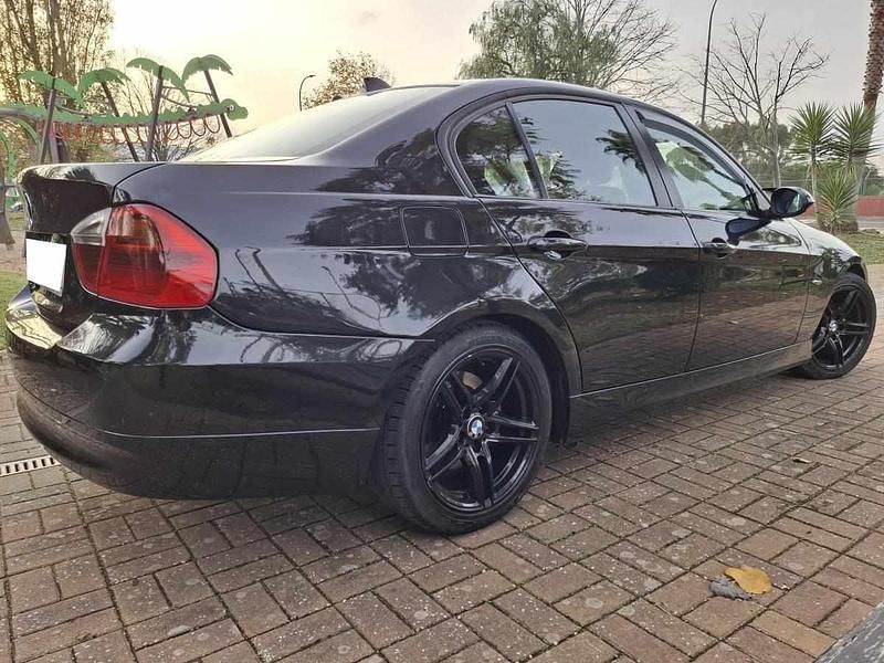 Usado BMW 320 163 HP (119 kW) 2006 Preto Sedan