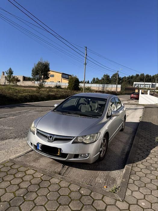 Usado 2006 Honda Civic Hybrid Sedan | € 4.000 - Imagem 1/4