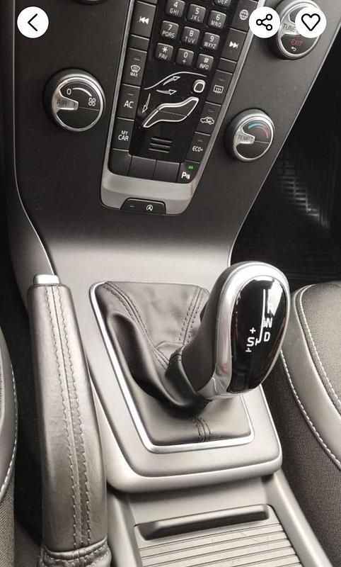 Usado Volvo V40 152 HP (111 kW) 2017 Preto Citadino