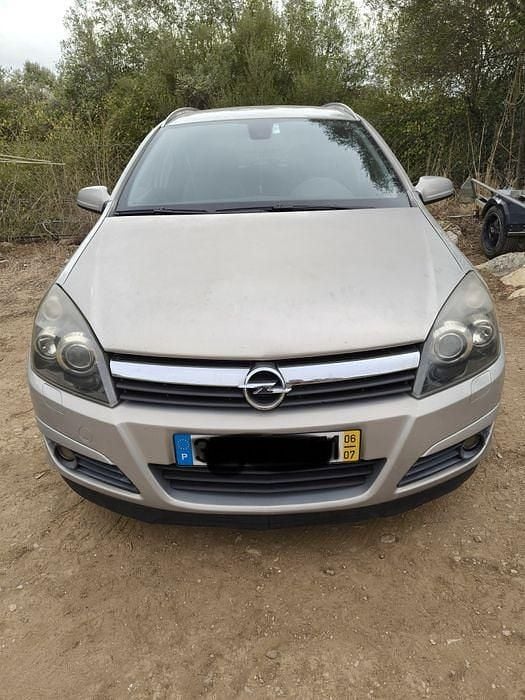 Usado 2006 Opel Astra Sedan | € 3.000 (Bom preço) - Imagem 1/4