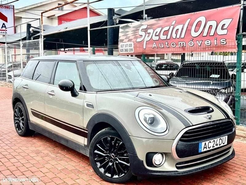 Cinzento Usado 2018 Mini Clubman Carrinha | € 20.999 (Preço justo) - Imagem 1/4