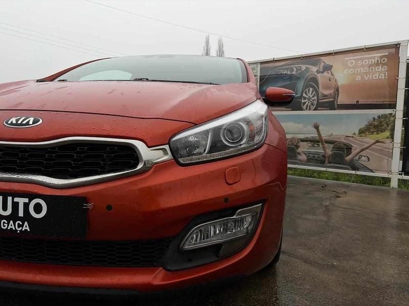 Usado Kia Ceed 128 HP (94 kW) 2014 Outra Citadino
