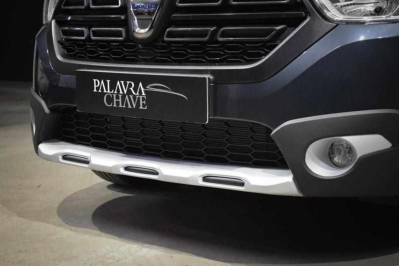 Usado Dacia Lodgy 116 HP (85 kW) 2022 Preto Monovolume