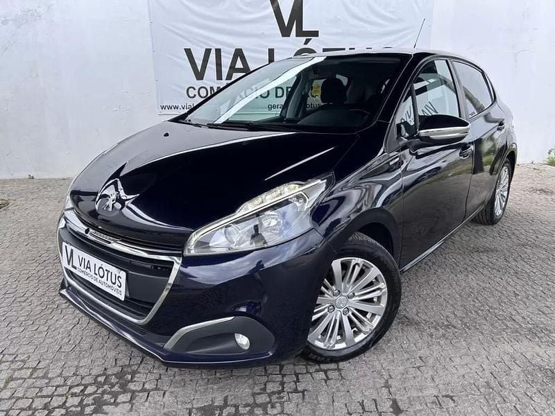 Azul Usado 2018 Peugeot 208 Style Citadino | € 8.499 (Bom preço) - Imagem 1/4