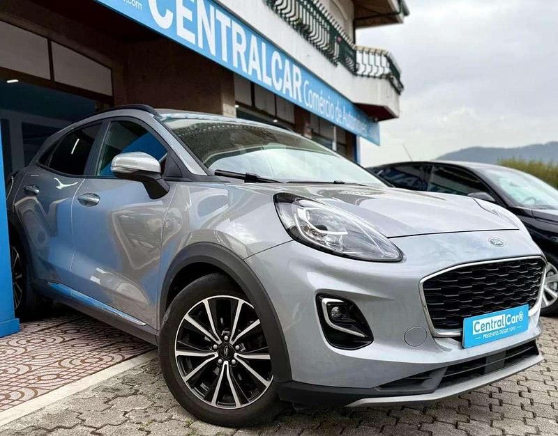 Cinzento Usado 2020 Ford Puma Gen-E Titanium SUV | € 16.950 - Imagem 1/4