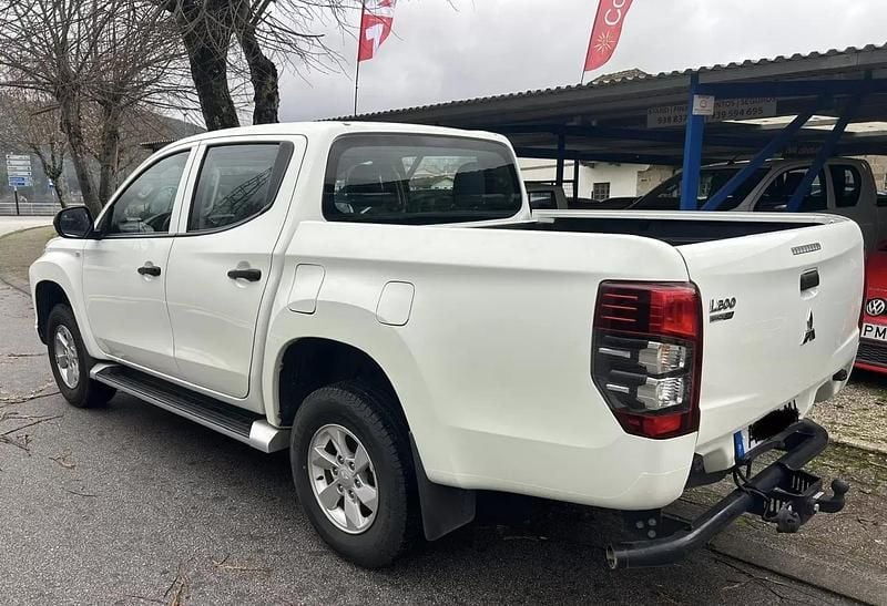 Usado Mitsubishi L200 150 HP (110 kW) 2022 Branco Pickup