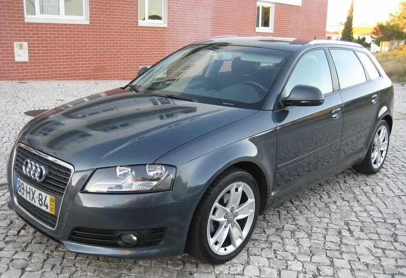 Cinzento Usado 2009 Audi A3 Citadino | € 2.600 - Imagem 1/2