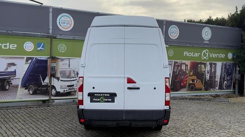 Usado Renault Master 165 HP (121 kW) 2020 Branco Monovolume