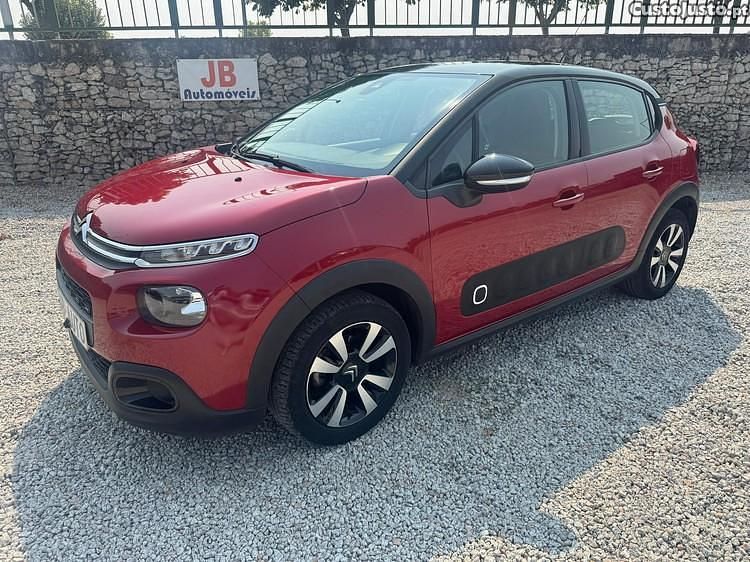 Vermelho Usado 2019 Citroën C3 PureTech Citadino | € 13.450 (Preço elevado) - Imagem 1/1