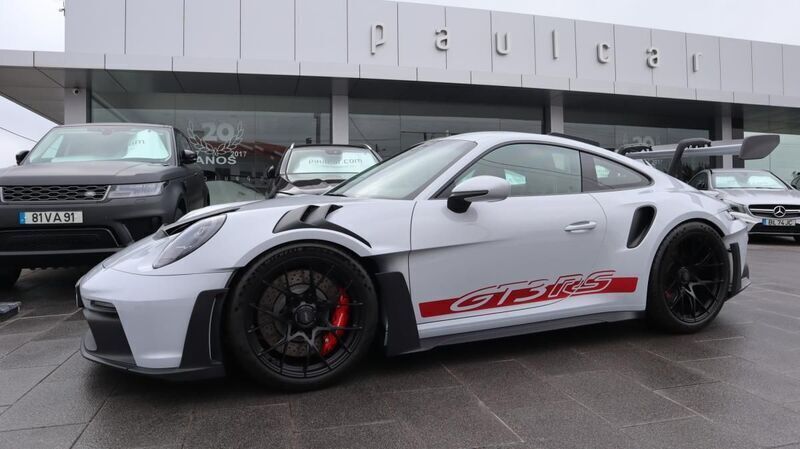 Usado Porsche 992 525 HP (386 kW) 2023 Cinzento