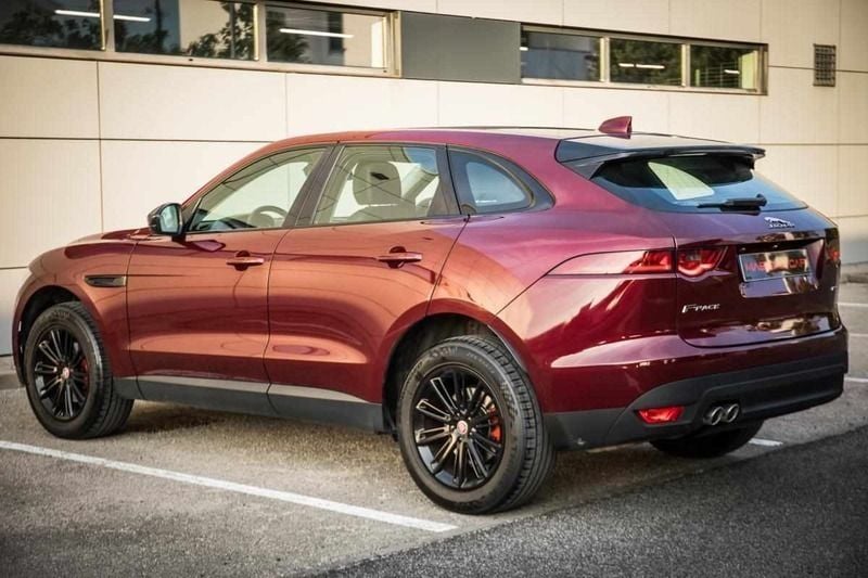 Vermelho Usado 2016 Jaguar F-Pace SUV | € 23.490 (Preço elevado) - Imagem 1/4