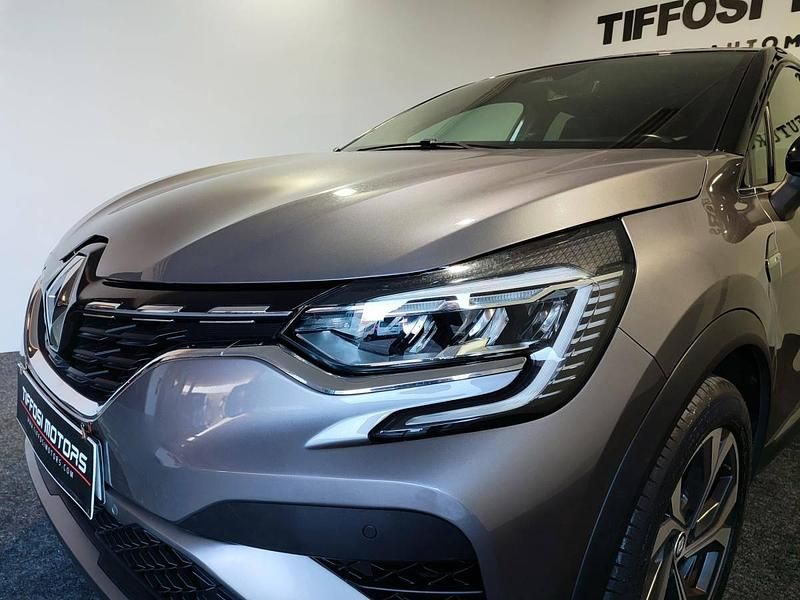 Usado Renault Captur RS Line 90 HP (66 kW) 2022 Cinza SUV