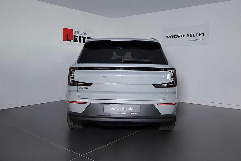 Usado Volvo EX90 204 kW (278 HP) 2025 Prateado SUV