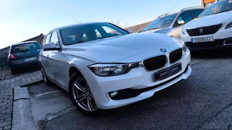 Usado BMW 318 Luxury Line 143 HP (105 kW) 2015 Branco Carrinha