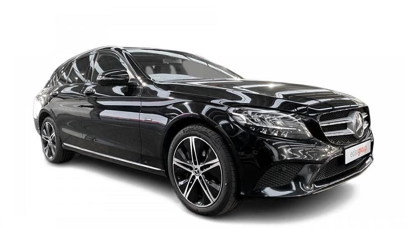 Usado Mercedes C300 Avantgarde 306 HP (225 kW) 2020 Preto Carrinha