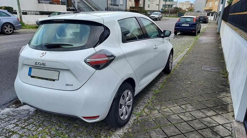 Branco Usado 2020 Renault Zoe Citadino | € 5.500 - Imagem 1/4